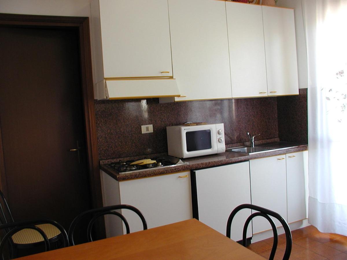 Residence Valbella Con Piscina Bibione Exteriör bild