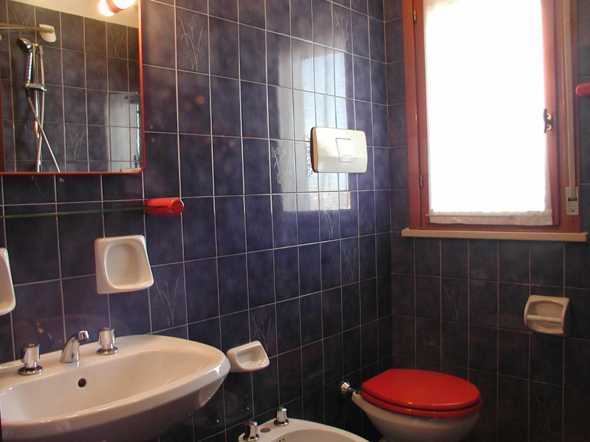 Residence Valbella Con Piscina Bibione Exteriör bild